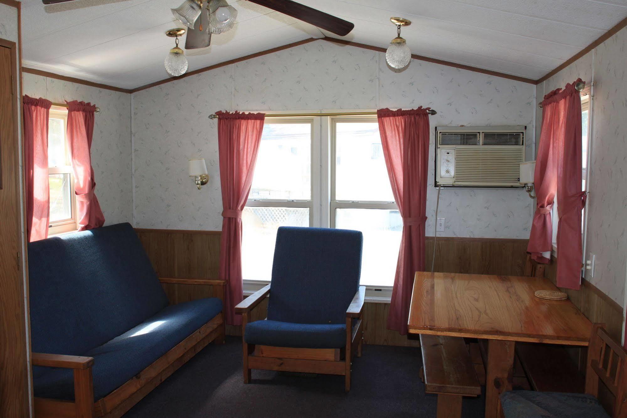 Circle M Rv & Camping Resort - Caravan Park Millersville Exteriör bild