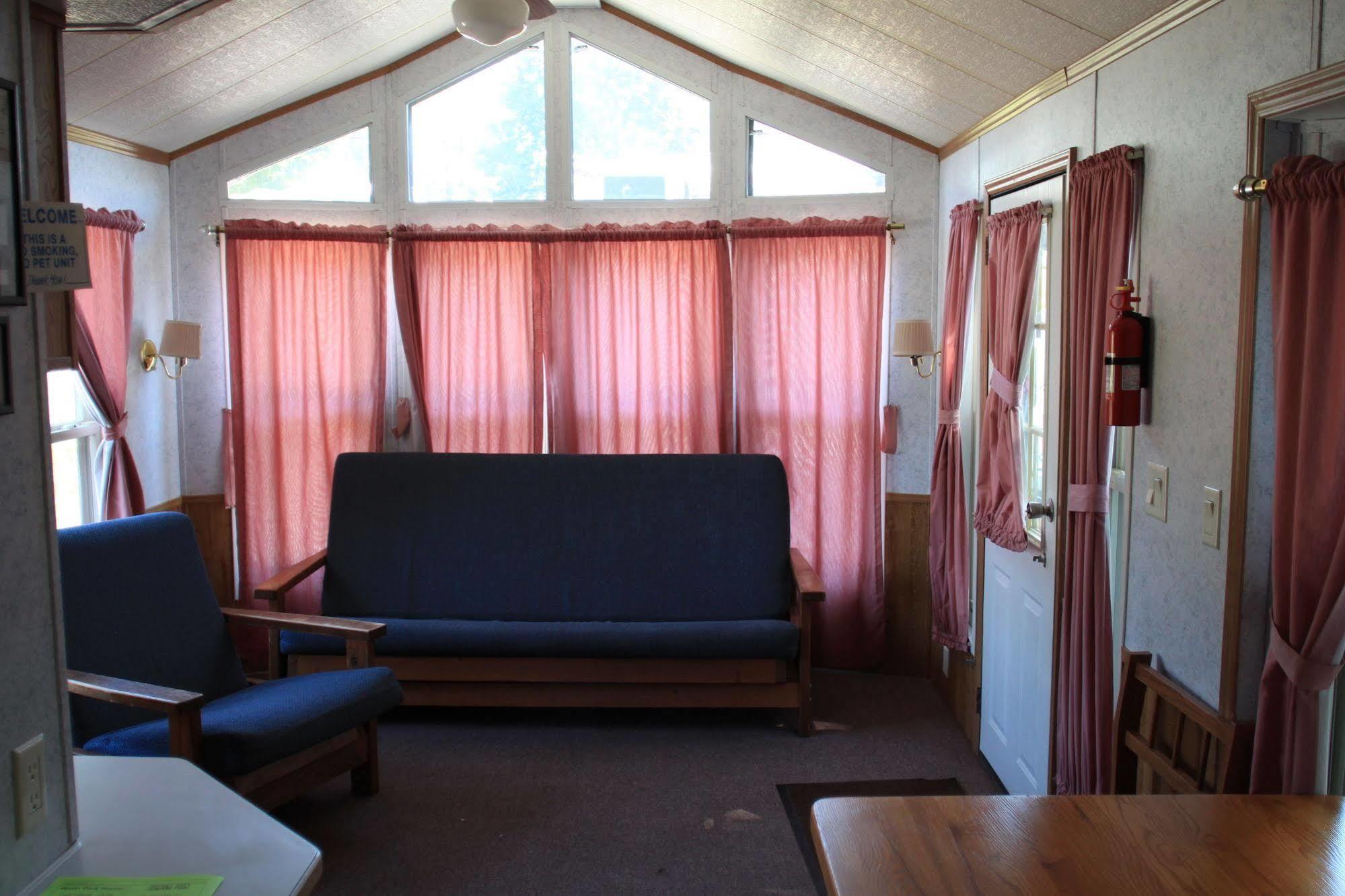 Circle M Rv & Camping Resort - Caravan Park Millersville Exteriör bild
